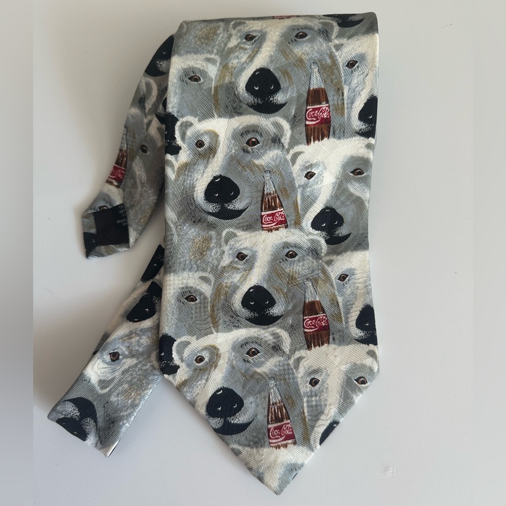 Vintage Coca Cola Bear tie. 100% silk. ❣️